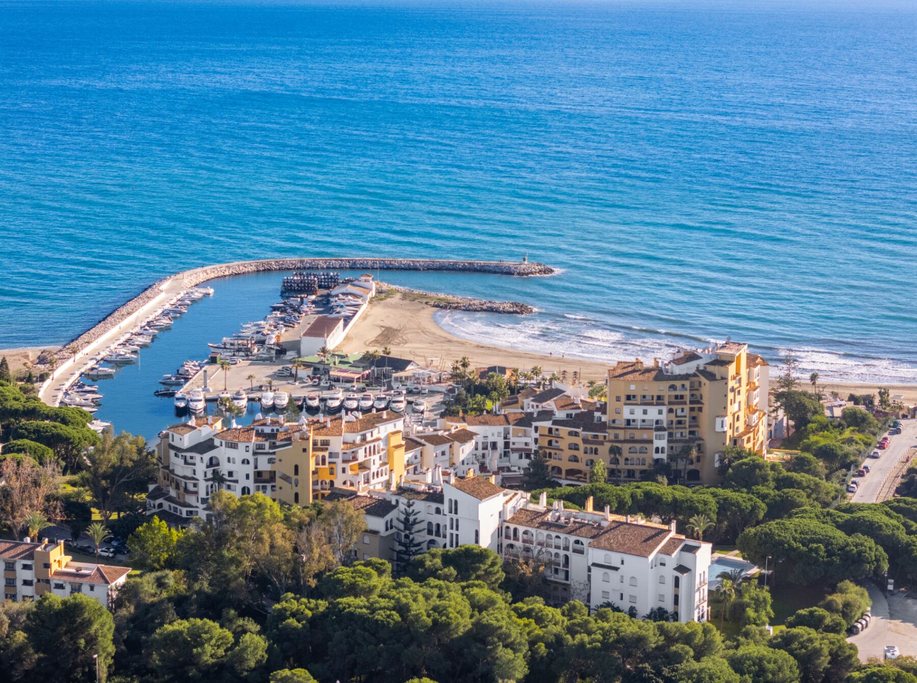 Cabopino Marina   surroundings